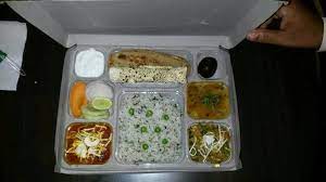 is-it-safe-to-order-food-in-train?